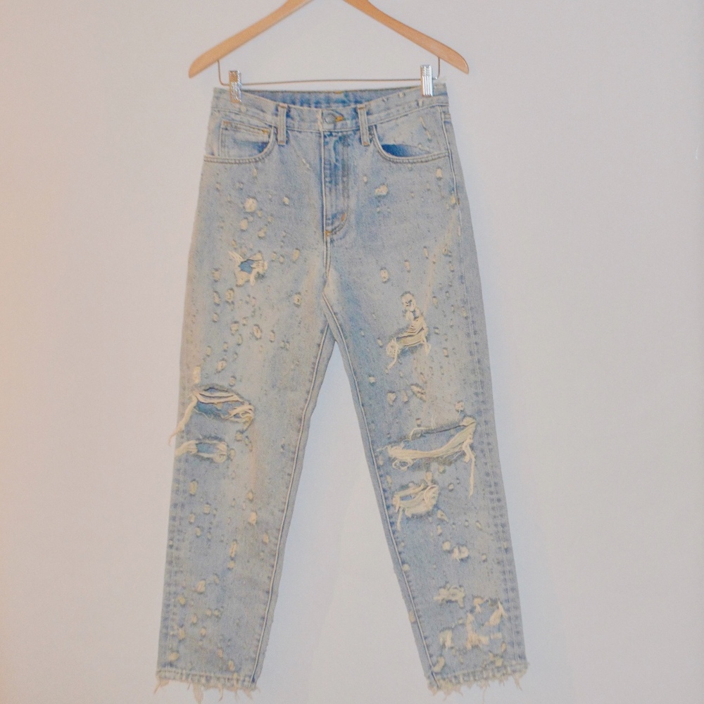 NWT Carmar Heavily Distressed Light Wash Mom Jeans
